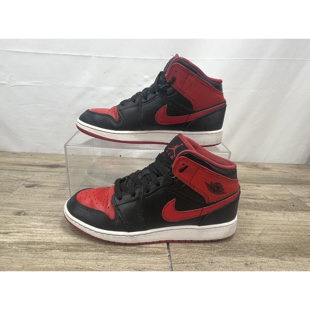 Nike Air Jordan 1 Mid Bred Youth Size 7Y Womens Sz 8.5 Black Red Sneaker Shoes - Picture 3 of 16